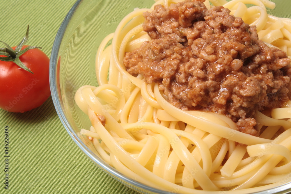 bolognese and tomato on green bolognese and tomato on green