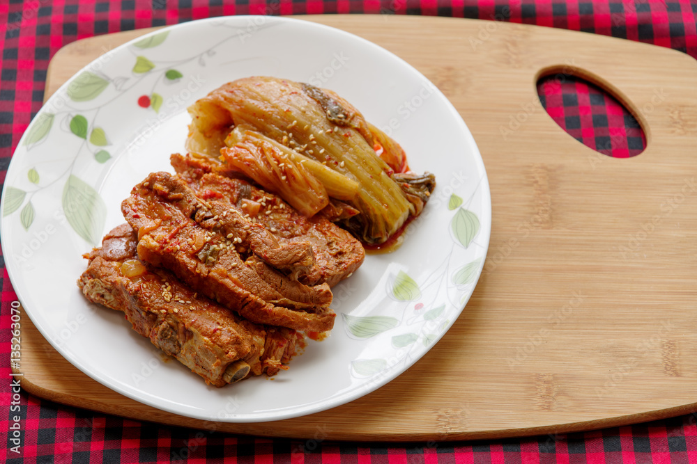 Steamed kimchi with fork ribs Steamed kimchi with fork ribs