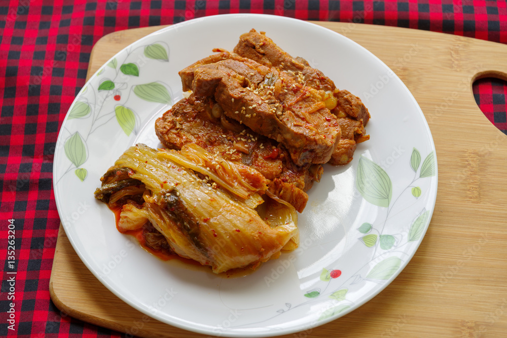 Steamed kimchi with fork ribs