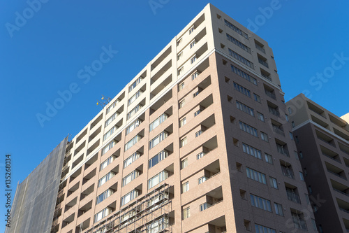 修繕工事中の日本のマンションの風景