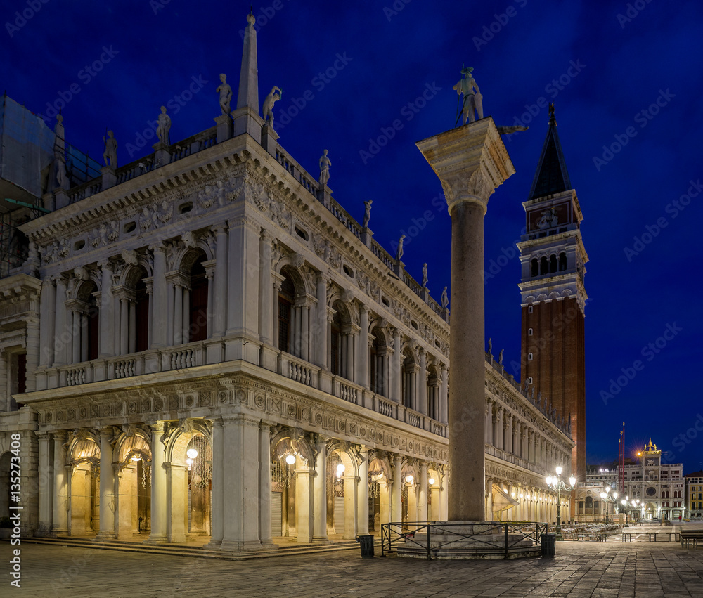 Venezia palazzo della libreria 