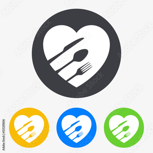 Icono plano cubiertos con corazon en circulo varios colores