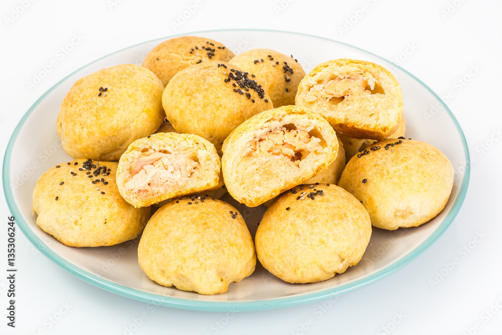 Small cakes with fish and chia seeds