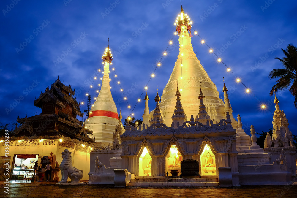 Doi Kong Moo pagoda / Doi Kong Moo pagoda lighting at twilight time in Mae Hong Sorn province, north of Thailand