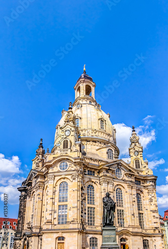 Historisch wiederaufgebaute Frauenkirche am Neumarkt in der Altstadt von Dresden