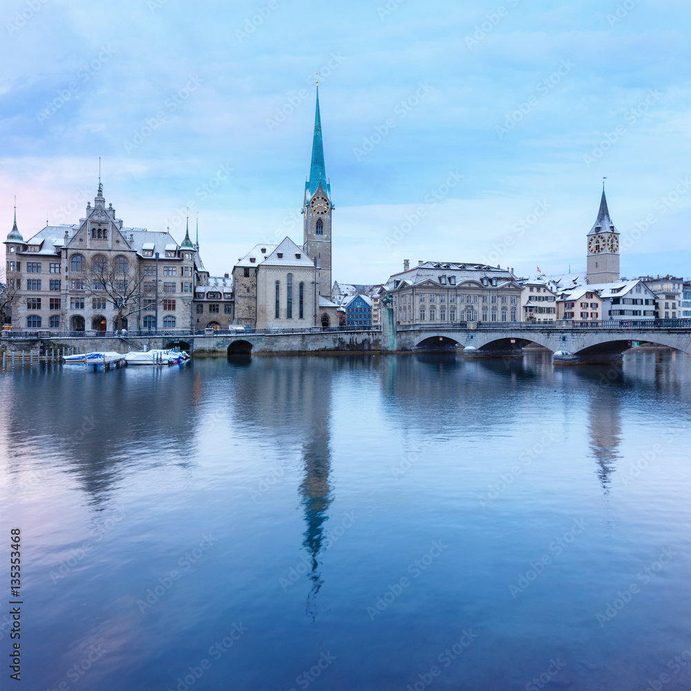 Fototapeta premium Winter landscape of Zurich with lake, Switzerland