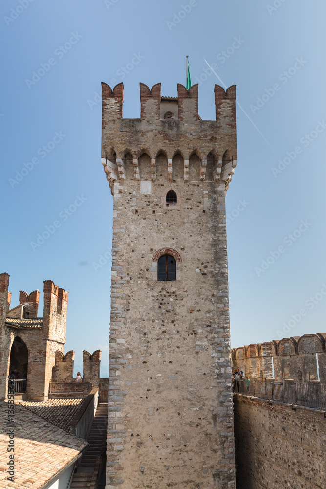 Obraz premium Castello Scaligero in Sirmione on Lake Garda
