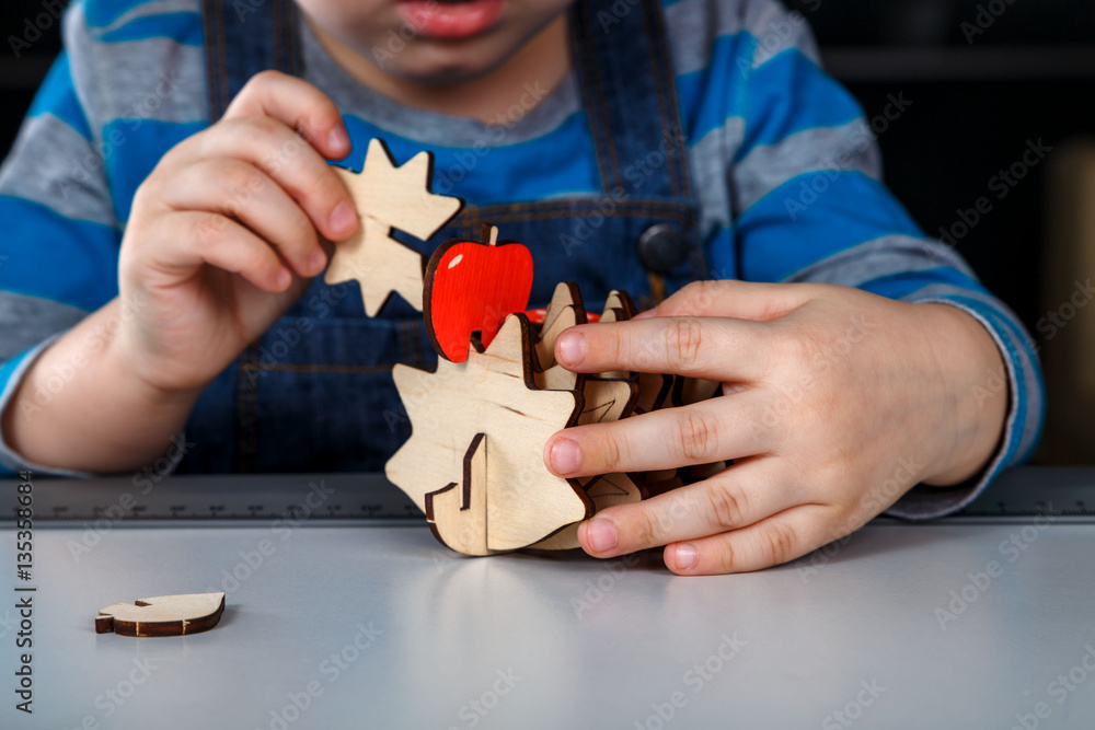 Obraz premium игрушки развивающие интеллект