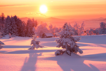 Leinwandbilder Lavendelfarbene Motive Sunrise over a cold winter landscape  © Alexander Erdbeer