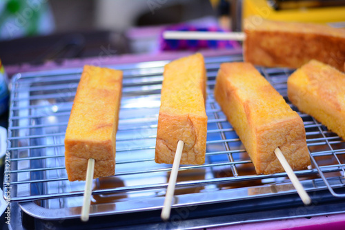 bread toasting
