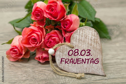 Rosen zum Frauentag