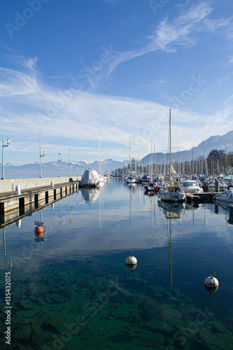 port Evian Les Bains Reflets sur les Eaux Claires du Léman photo