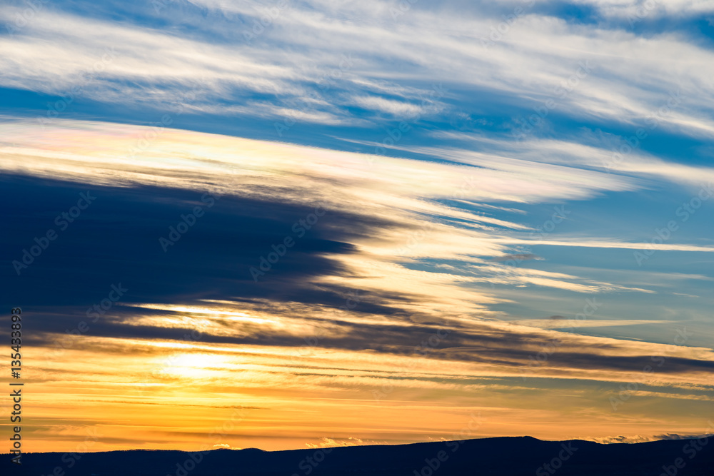Fototapeta premium Beautiful Sunset Cloudy Sky Over Mountains