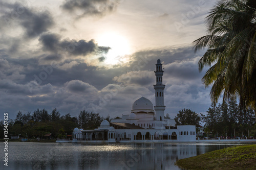 Wallpaper Mural Floating Mosque Torontodigital.ca