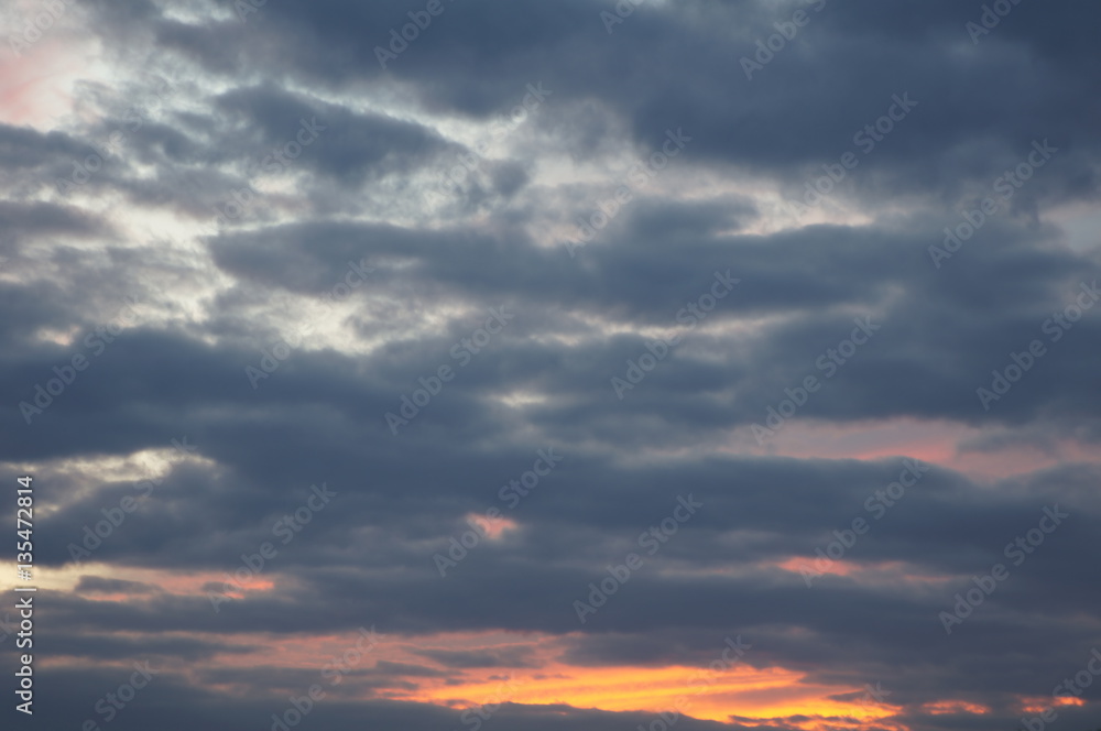 nuages au coucher du soleil