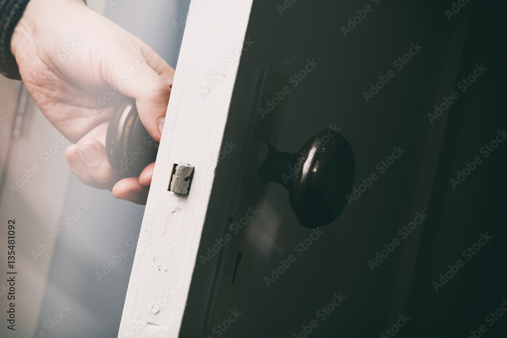 Naklejka premium open a old door