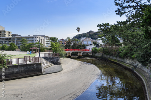 干潮時の森戸川河口 橋