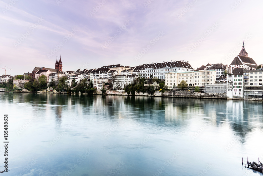 Stadt Basel mit Münster und Rhein, Schweiz