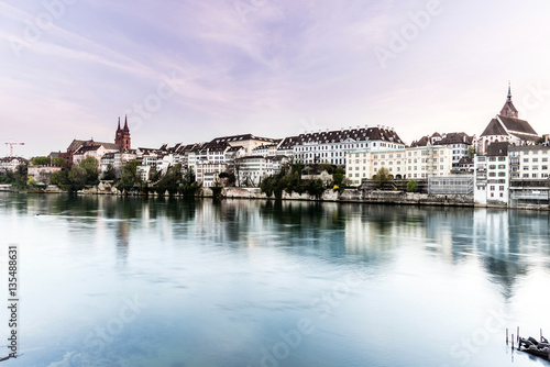Stadt Basel mit Münster und Rhein, Schweiz