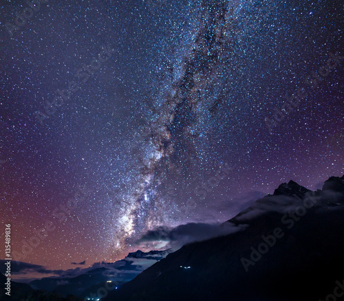 Milchstraße und Sternenhimmel Nepal-Himalaya (4500hm) photo