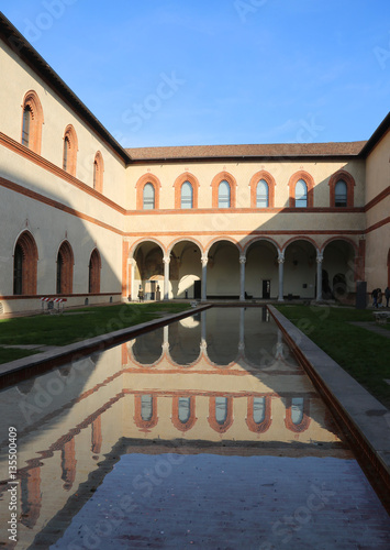 big tub with water inside the walls of the Castello Sforzesco in