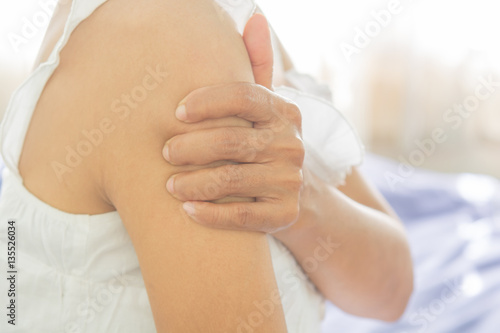 arm pain of old women