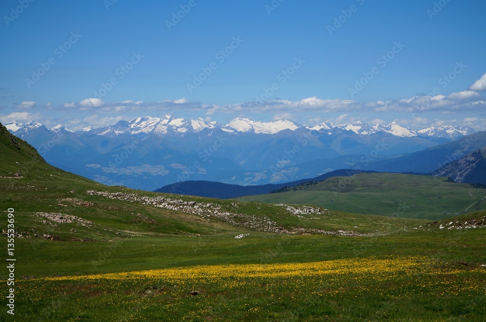 Schlernhochfläche und Aussicht auf Alpenpanorama