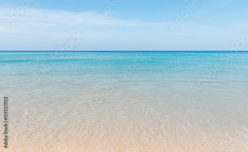Beautiful tropical beach and sea landscape with blue sky © teen00000