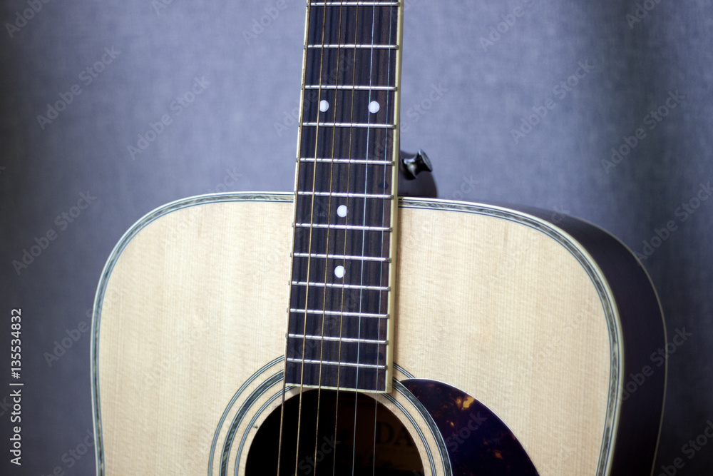 Obraz premium Acoustic guitar close up