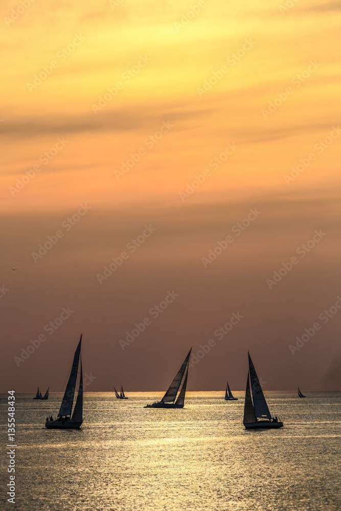 segeln warnemünde rostock ostsee regatta sonnenuntergang, segelboote Stock  Photo | Adobe Stock