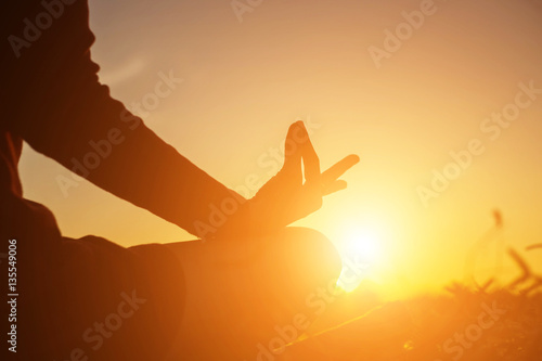 hands-shape for the Sun.