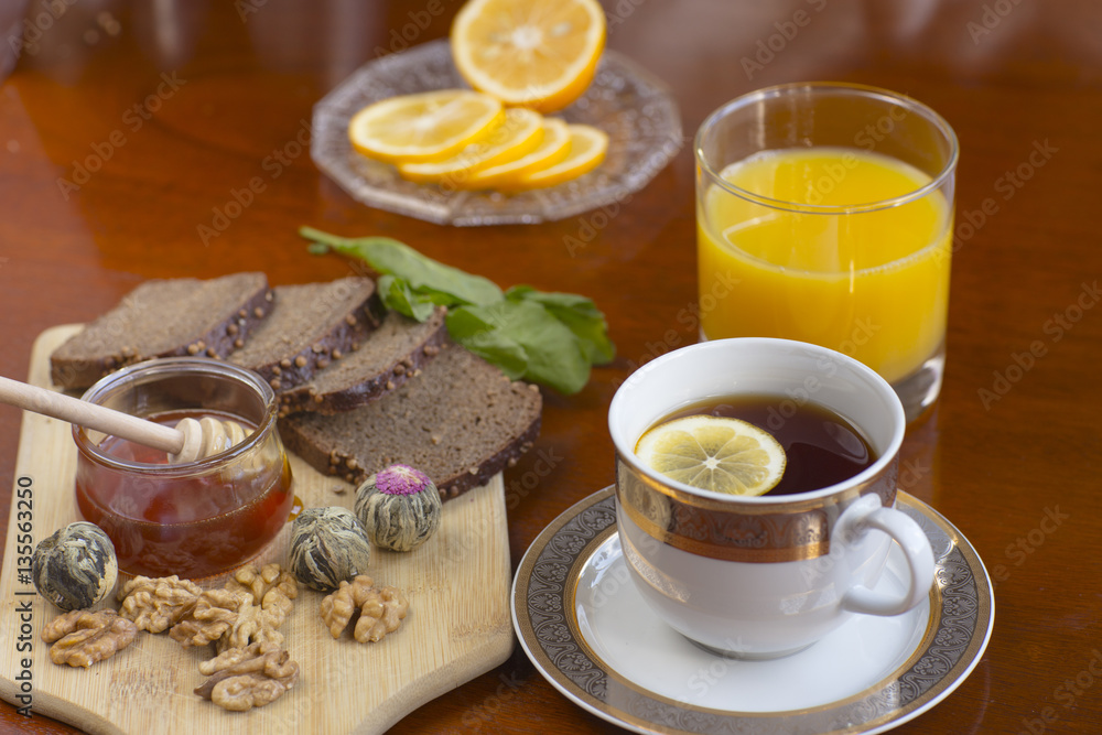 Table served for breakfast. Table served for breakfast.