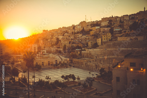 Cuadro en lienzo Cityscape Amman downtown at dawn