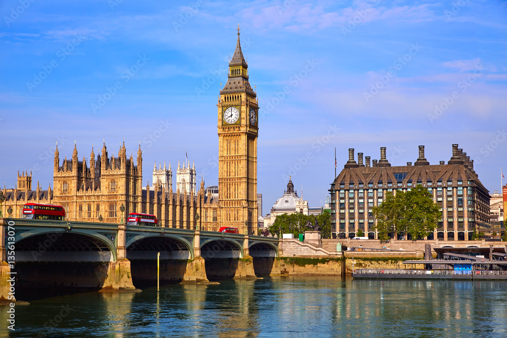 Fototapeta premium Big Ben Clock Tower and thames river London