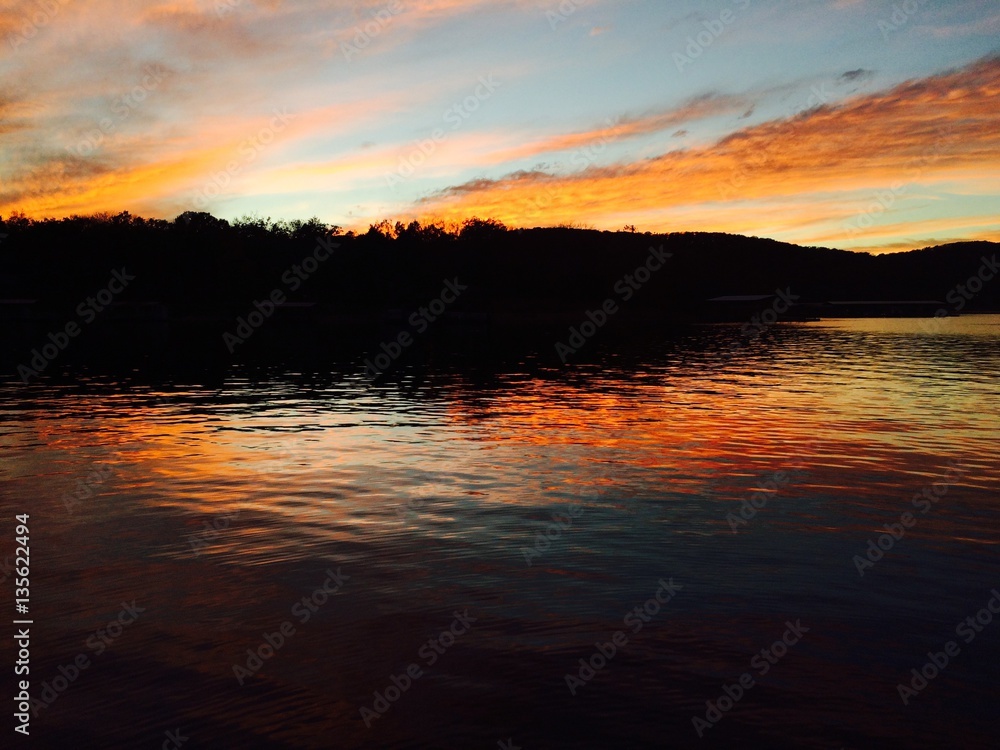 Obraz premium Sunset on Table Rock Lake