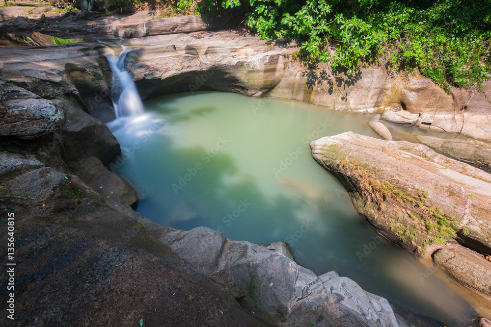 Naklejka premium Luweng Sampang Waterfall