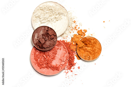Fényképezés Pink and white blusher or brown and gold eyeshadow isolated on white background