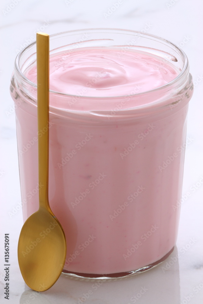Berries french style yogurt Berries french style yogurt