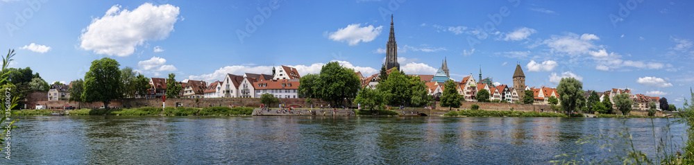 Panorama von Ulm im Sommer