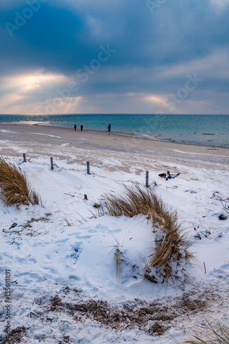 Plaża na Helu w zimowej scenerii