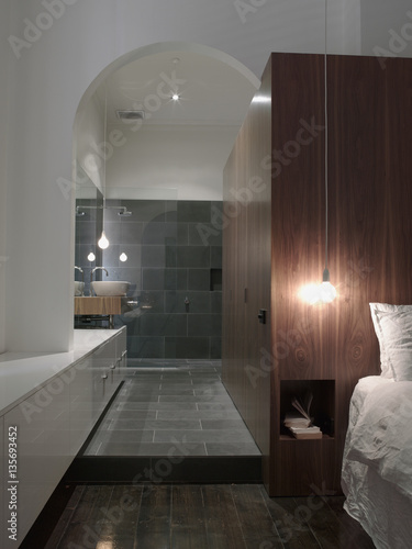 View from bedroom to en suite bathroom