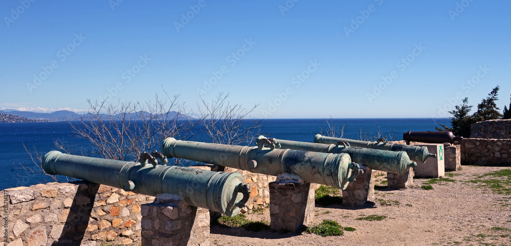 alte Kanonen in der Festung von Saint-Tropez