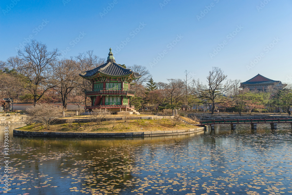 Beautiful Palace Hyangwonjeong at the Gyeongbokgung Palace in Seoul, South Korea.