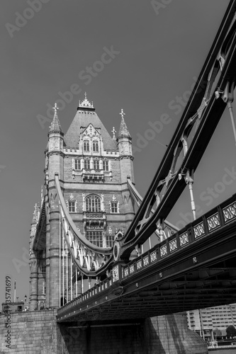 London Bridge black and white