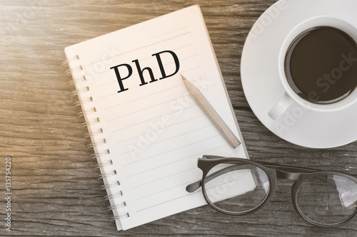 Foto Concept PhD Doctor of  Philosophy Degree Education Graduation me