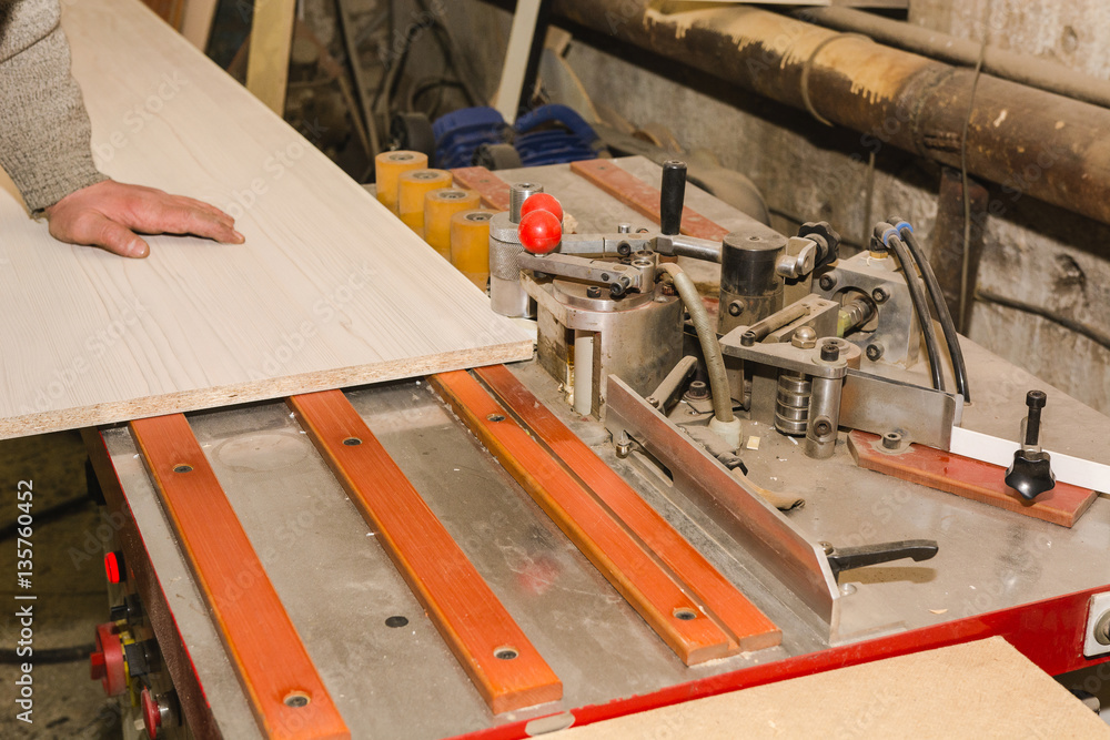 The milling machine for a tree The milling machine for a tree