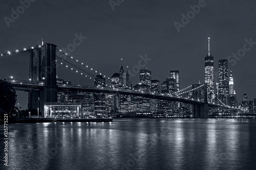 Fototapeta Naklejka Na Ścianę i Meble -   New York City at night