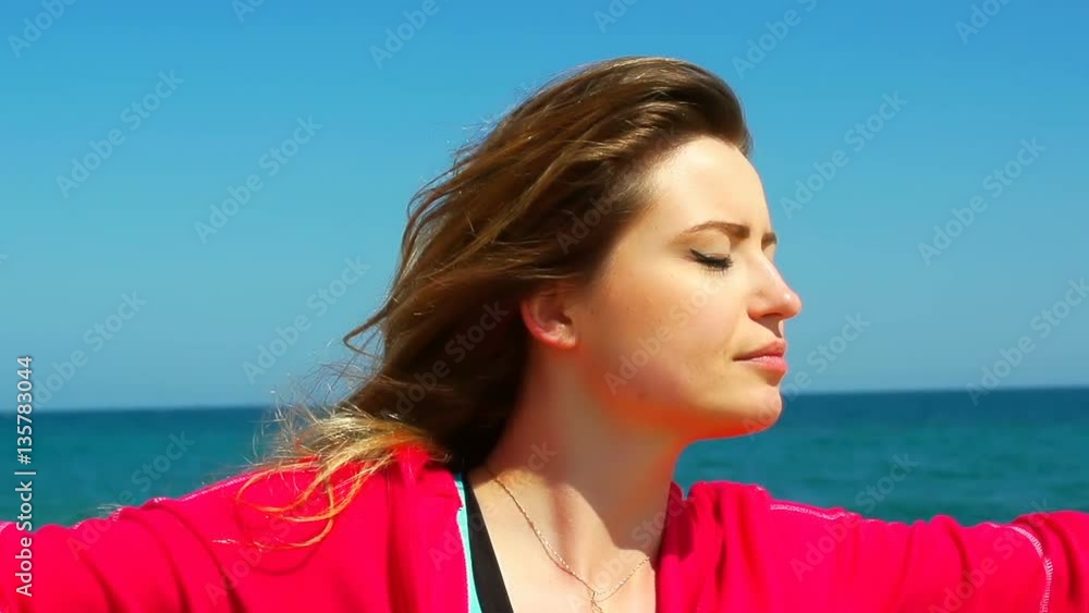 Woman enjoying her free time at the seaside, steadycam shot, slow motion shot
Woman enjoying her free time at the seaside, steadycam shot, slow motion shot