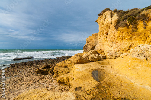 Praia Da Gale Beach with spectacular rock formations on the Algarve coast, Portugal.