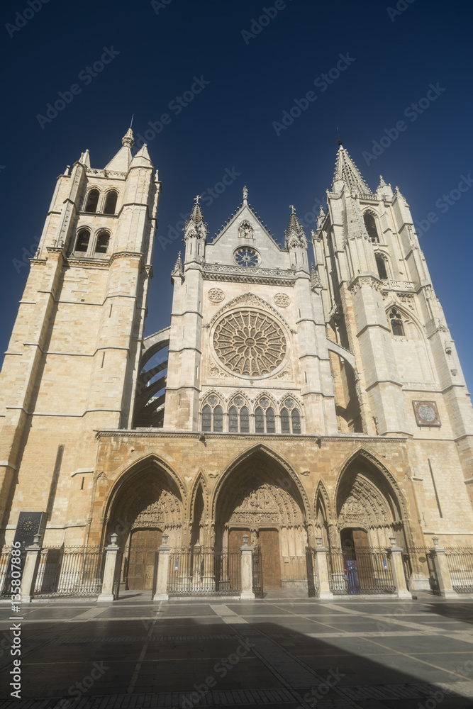 Leon (Spain): cathedral exterior